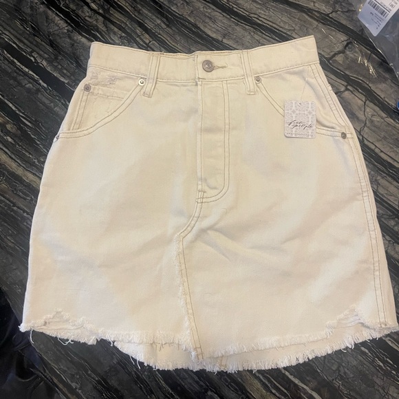 Free People Brea Cutoff Skirt White 24 NWT - Picture 8 of 9